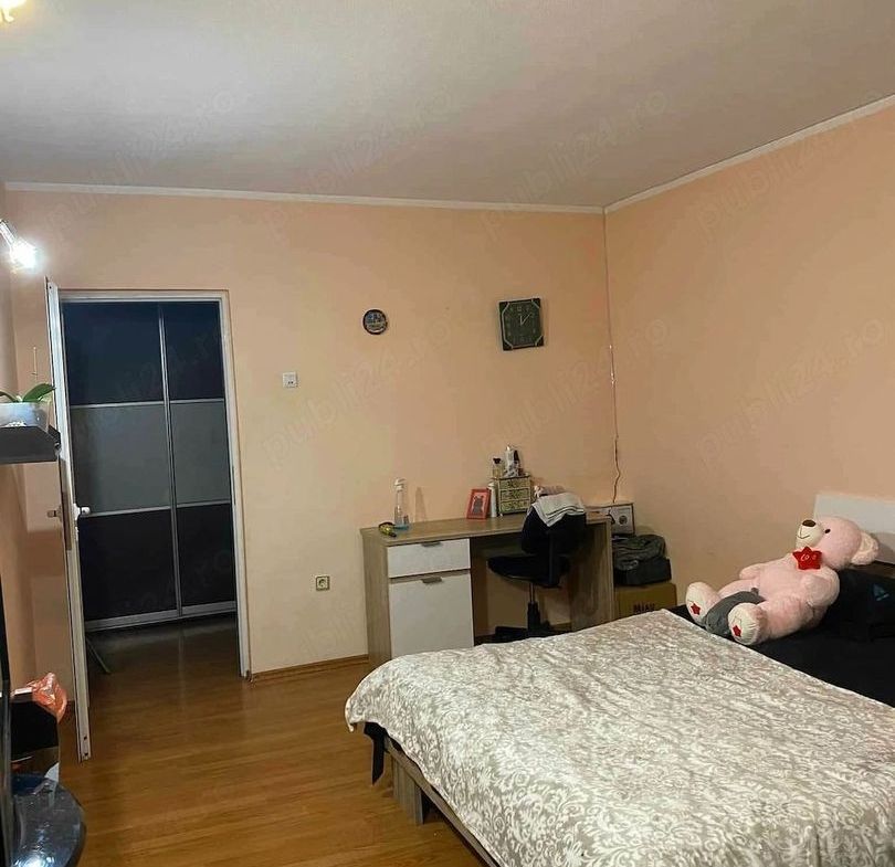 De inchiriez apartament mobilat doua camere in Tiglina 2, 420 E