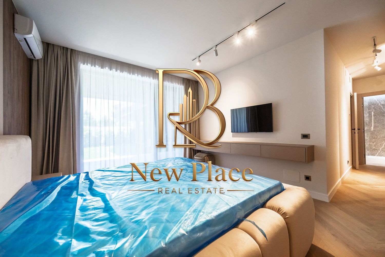 [VIDEO] ARQA Jolie Village | PISCINA EXTERIOARA | CURTE 90 mp | LUX