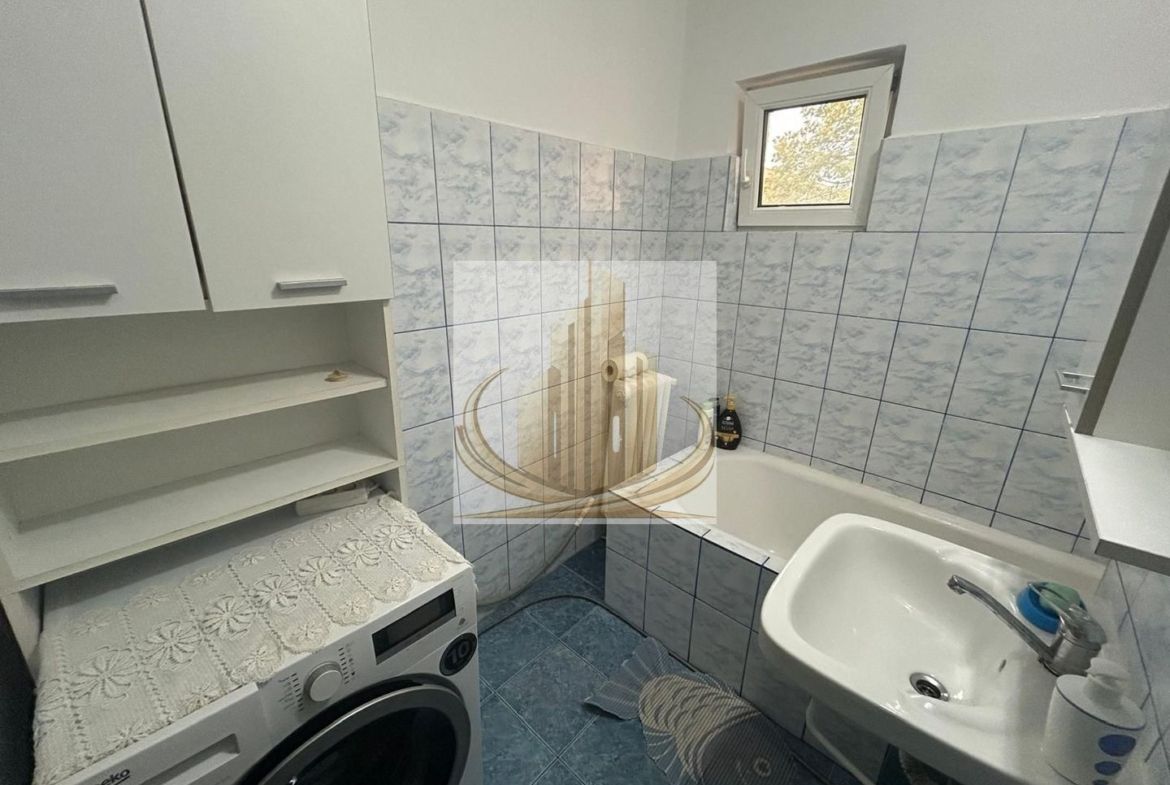 Apartament 5 camere 100mp Zona Padurea Verde