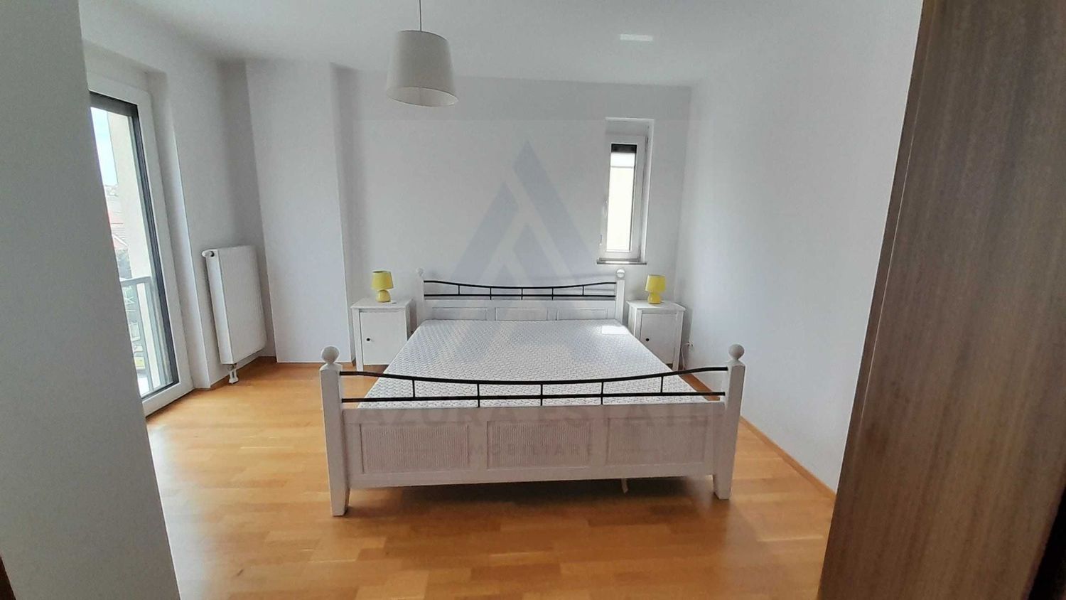 anBn-15621 Apartament modern 3 camere 70 mp utili balcon 10 mp parcare in Strand