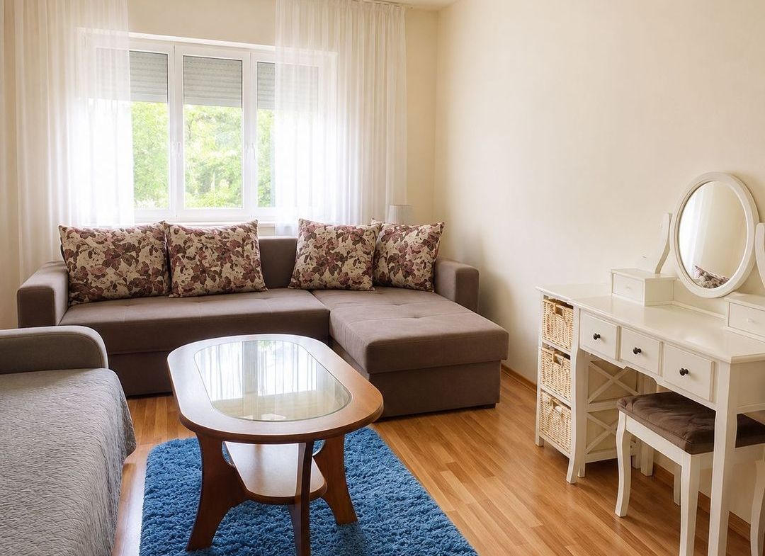 Apartament 3 camere decomandat, centrală proprie, AC, etaj 3, Lipovei