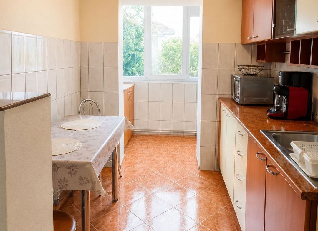 Apartament 3 camere decomandat, centrală proprie, AC, etaj 3, Lipovei