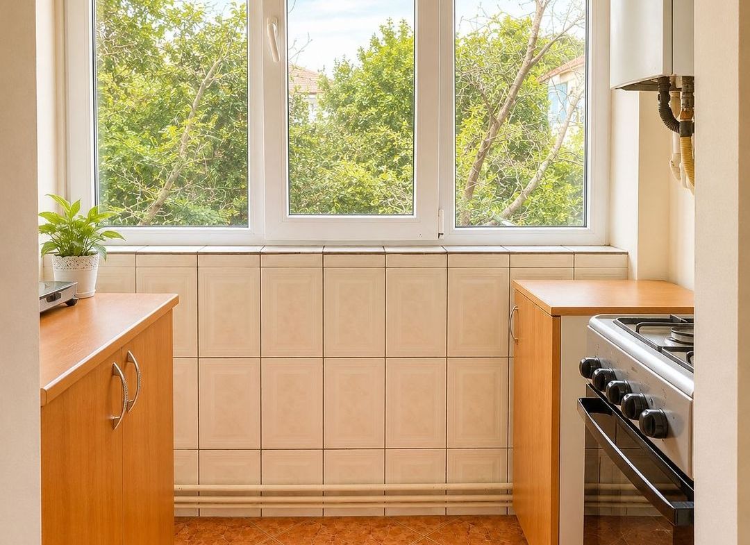 Apartament 3 camere decomandat, centrală proprie, AC, etaj 3, Lipovei