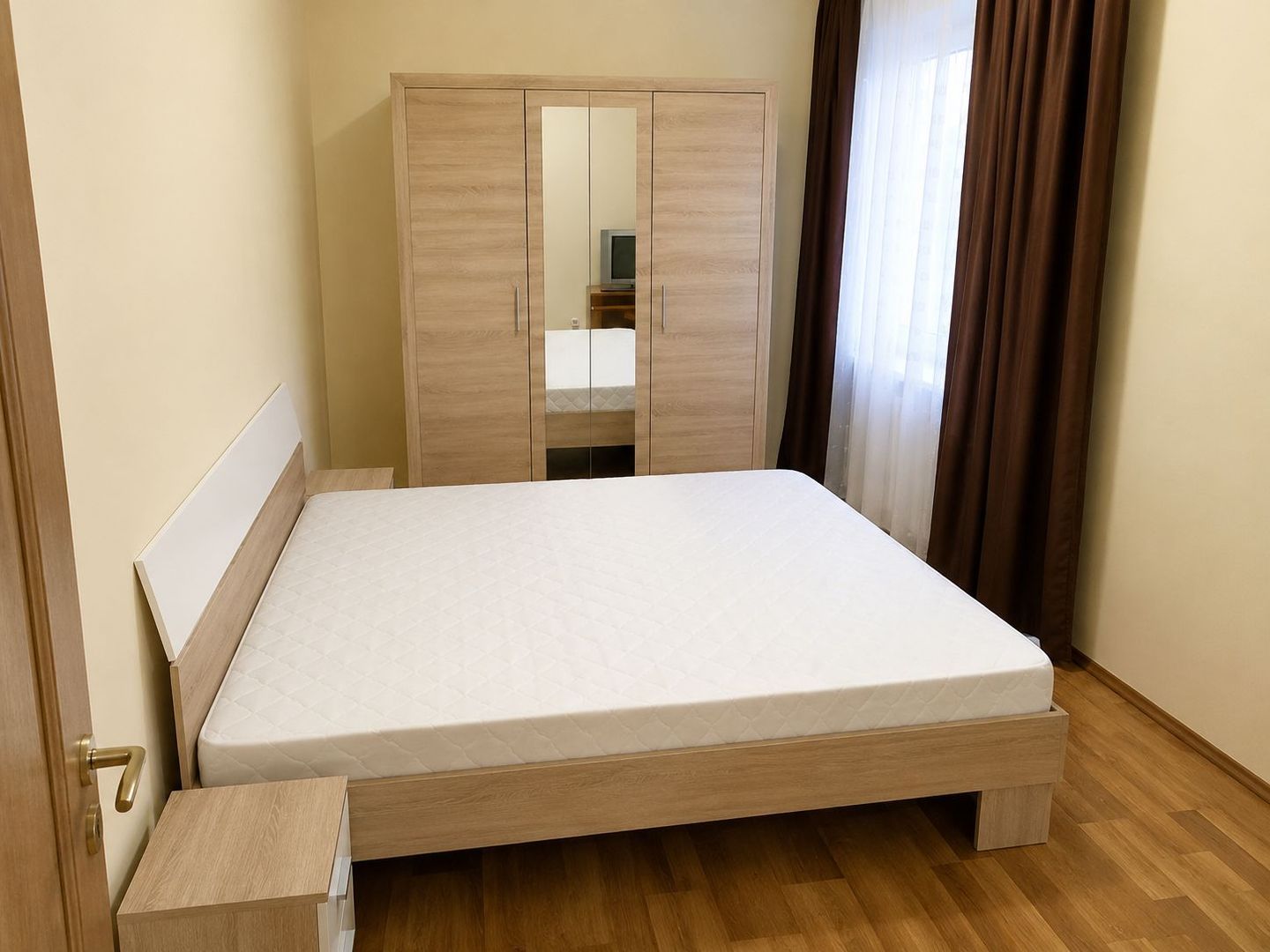 Apartament 2 camere de închiriat | 5 minute de Iulius Mall
