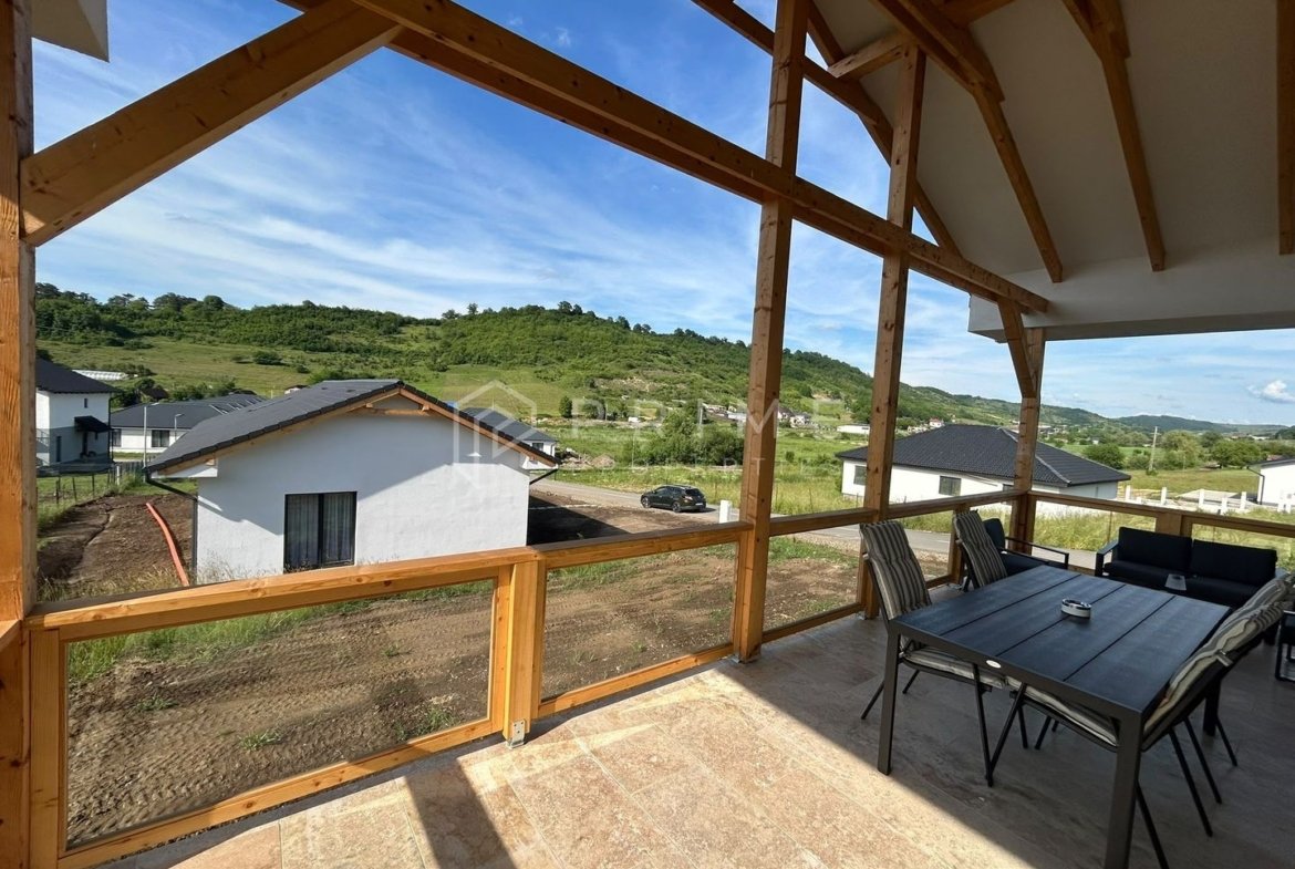 Casă modernă de închiriat – Eleganță și confort în Livezeni