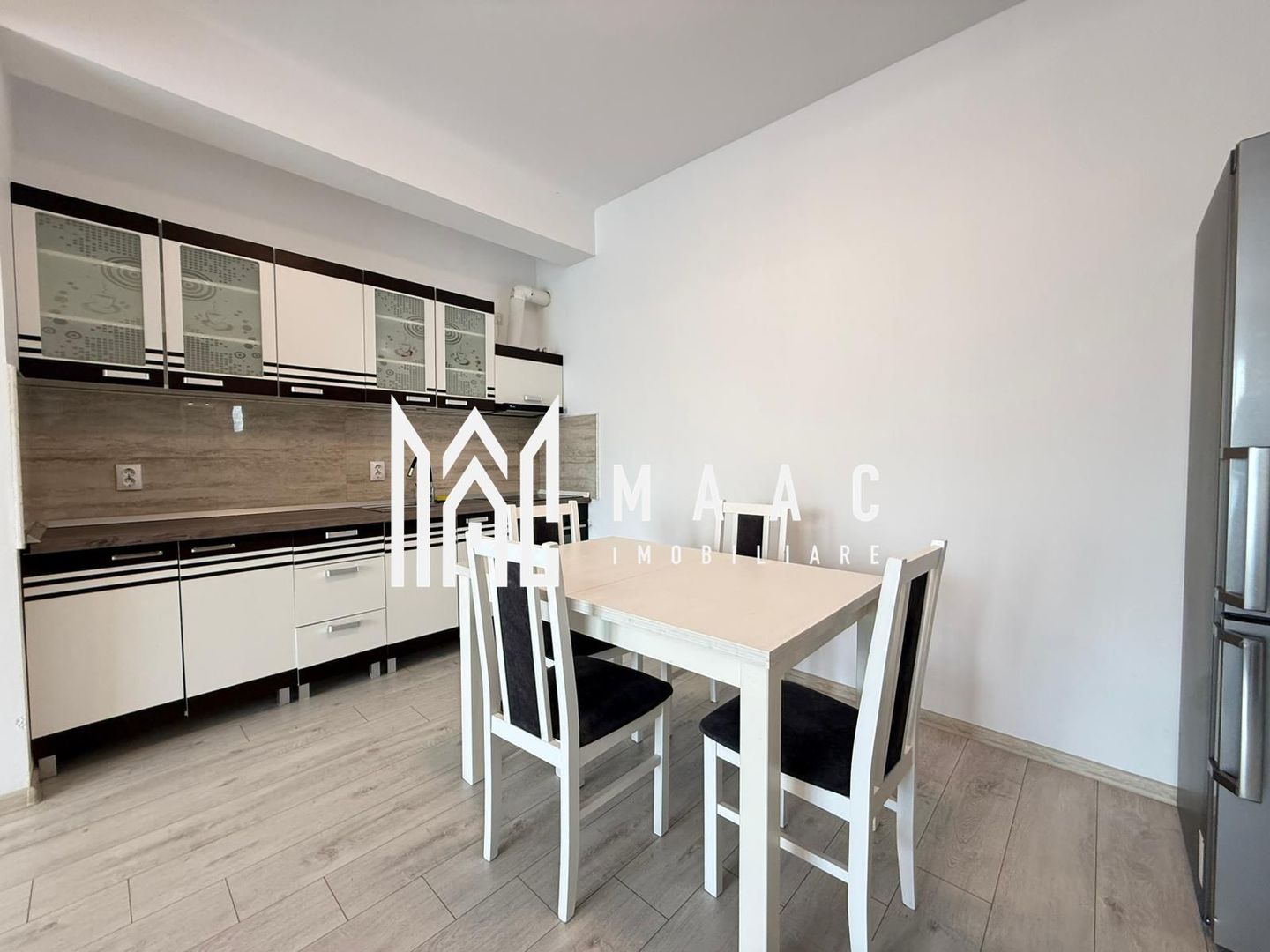 Apartament 3 camere | Balcon | Parcare | Modern | Selimbar