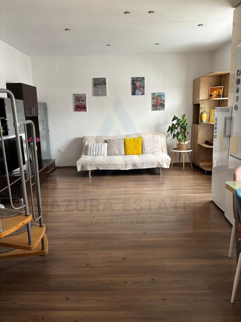 Apartament modern 4 camere baie cu ferestra si loc de parcare Hipodrom