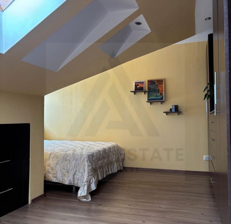 Apartament modern 4 camere baie cu ferestra si loc de parcare Hipodrom