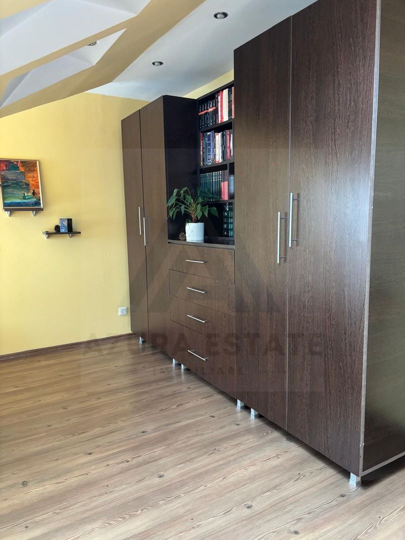 Apartament modern 4 camere baie cu ferestra si loc de parcare Hipodrom
