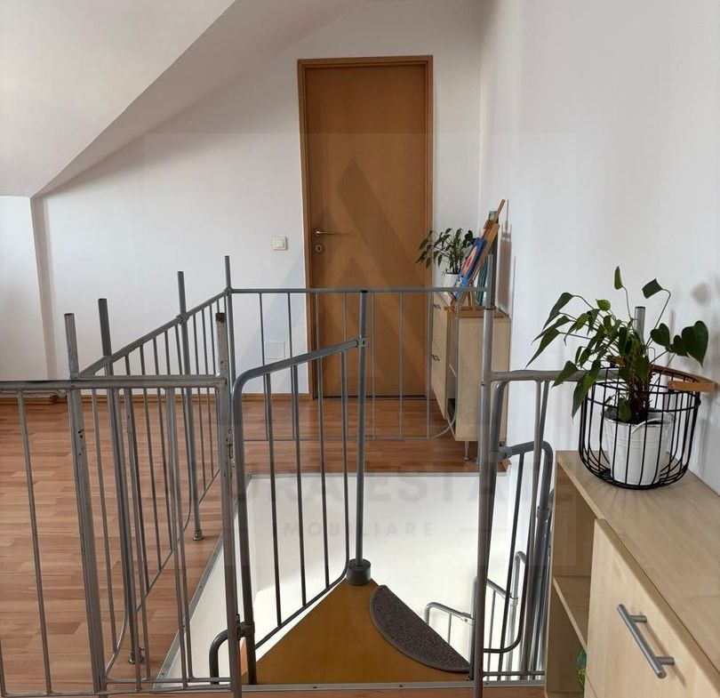Apartament modern 4 camere baie cu ferestra si loc de parcare Hipodrom