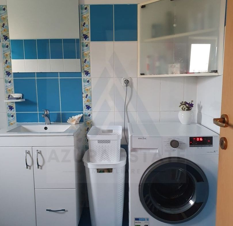 Apartament modern 4 camere baie cu ferestra si loc de parcare Hipodrom