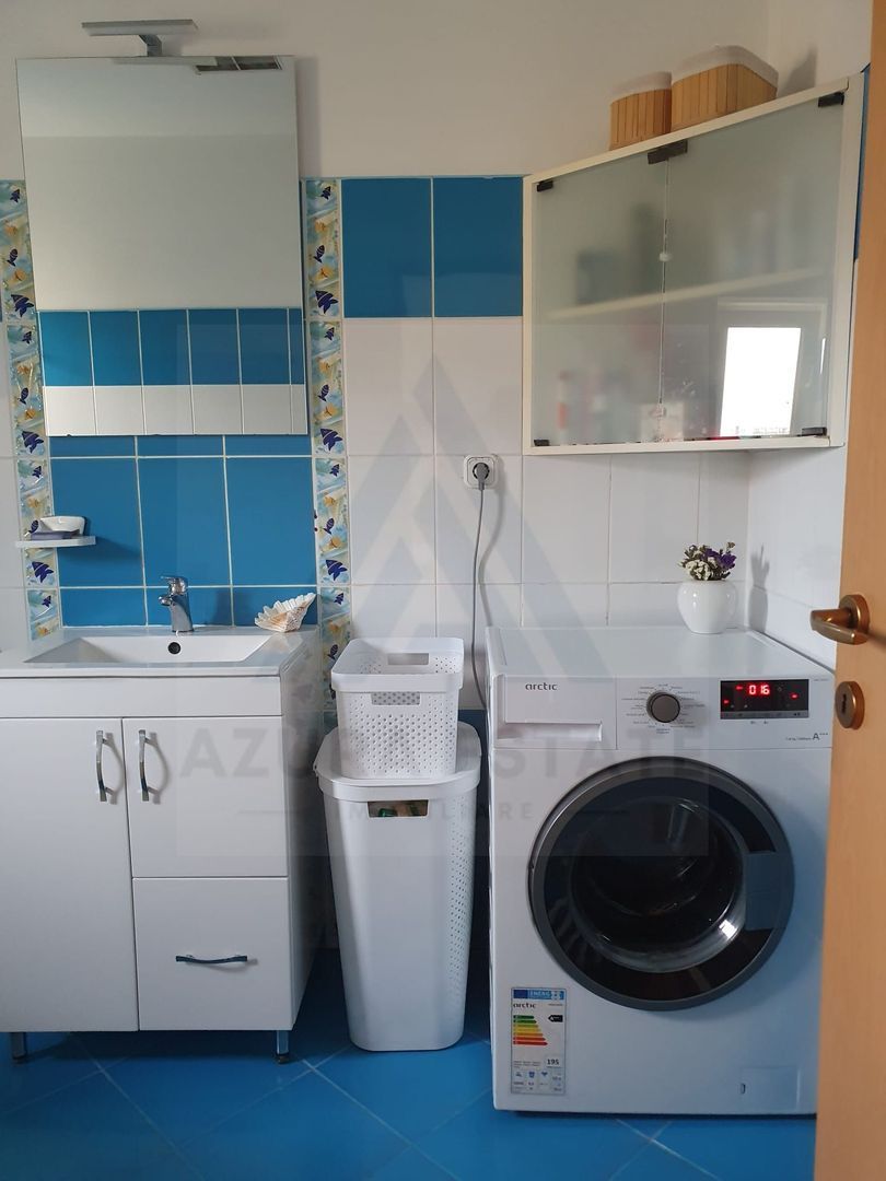 Apartament modern 4 camere baie cu ferestra si loc de parcare Hipodrom