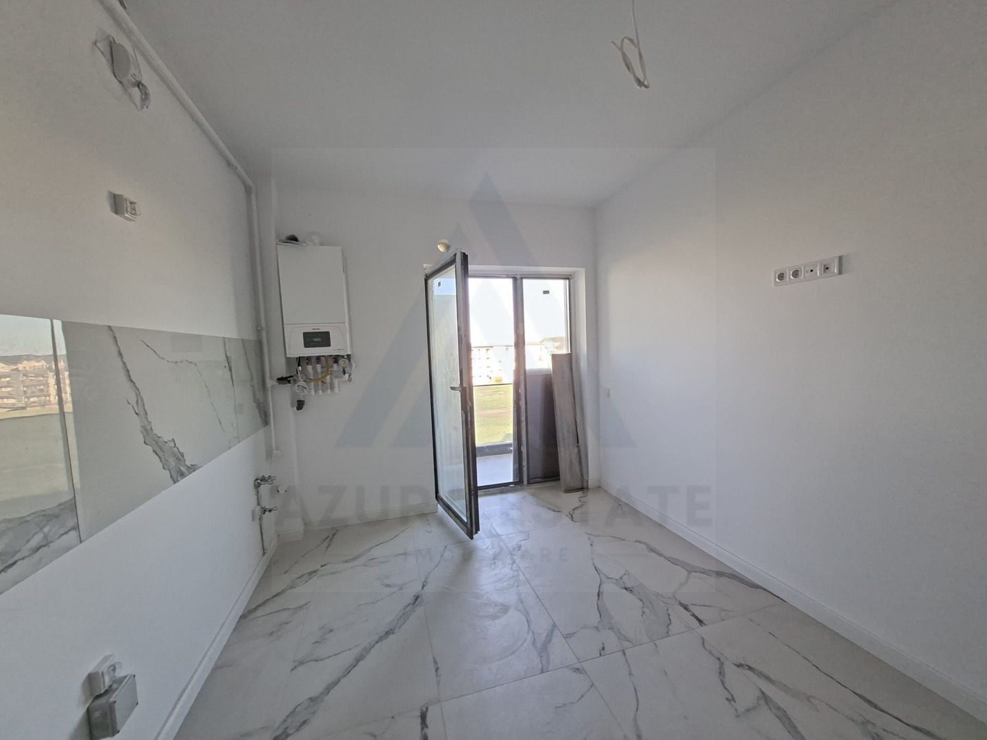 Apartament la cheie 3 camere balcon 7 mp boxa si parcare pe Dna Stanca