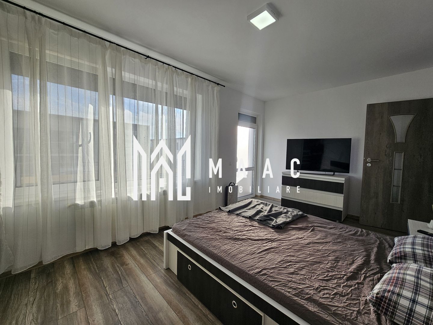 Casa tip cvadruplex | 3 camere | Acces auto | Turnisor