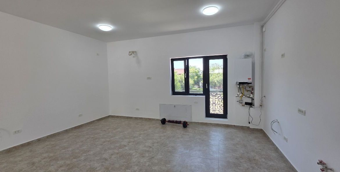 Salajan spatiu comercial 350 mp de inchiriat