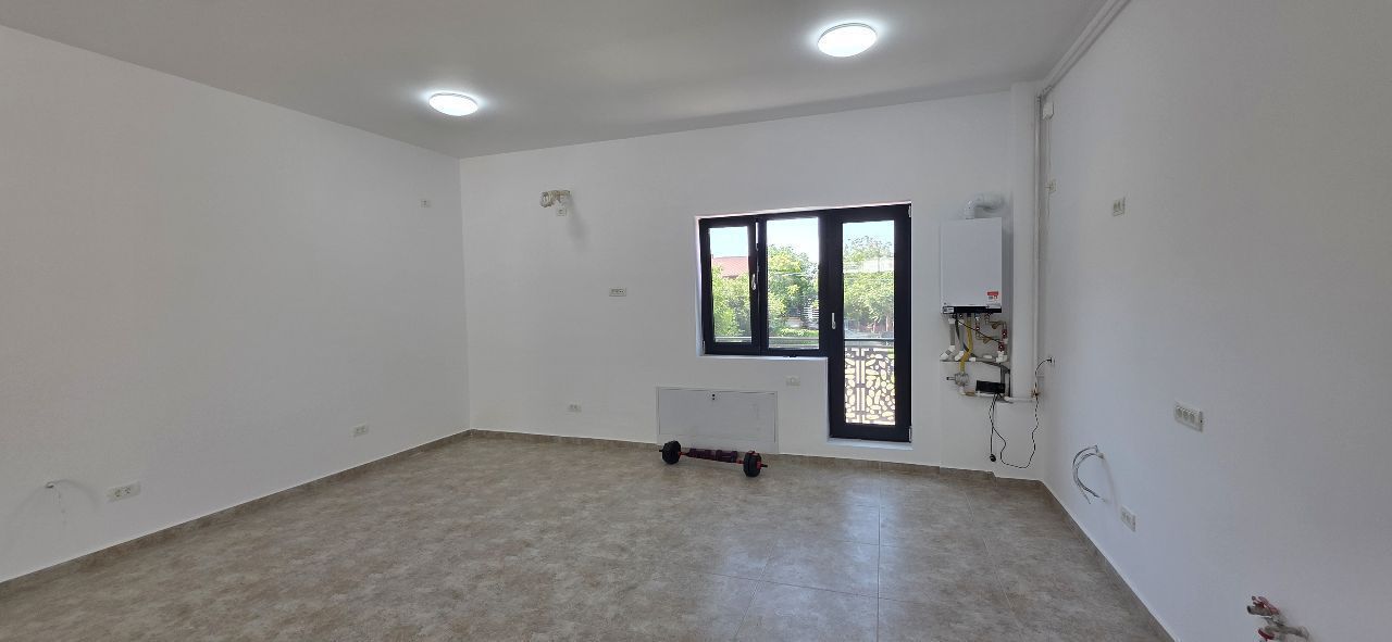 Salajan spatiu comercial 350 mp de inchiriat