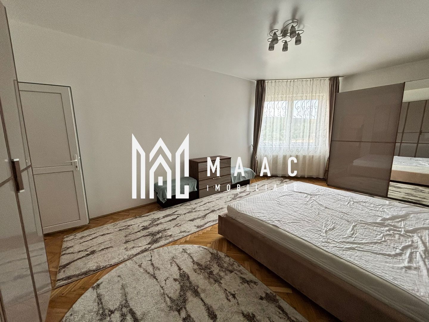Apartament 4 camere decomandat | Terezian, Sibiu | 180 mp, curte 400 mp