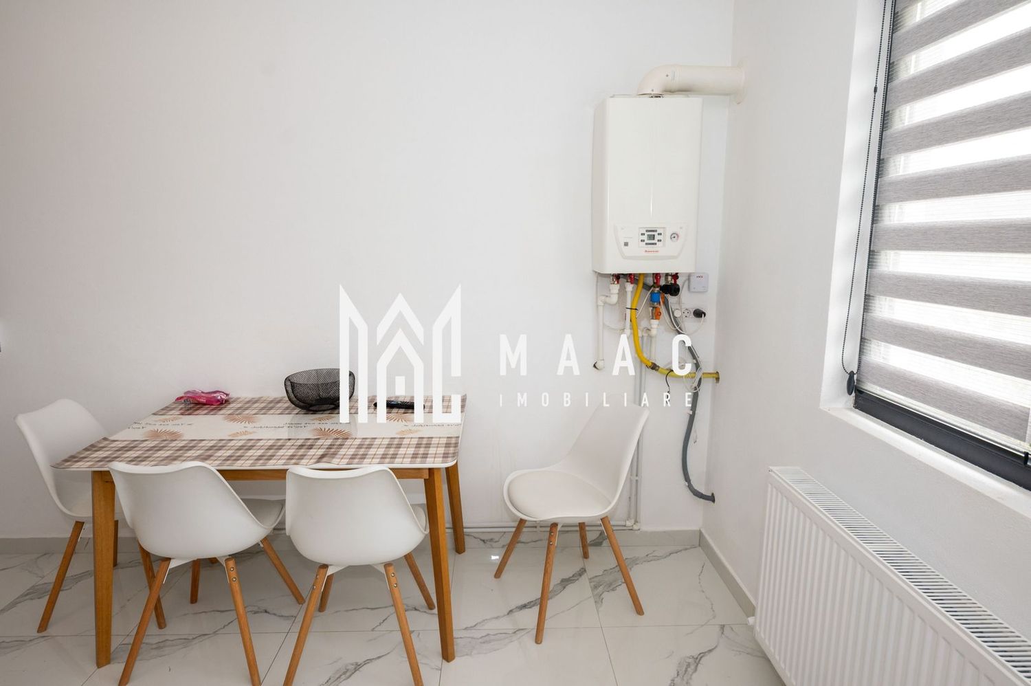 Casă 3 camere | Budești, Vâlcea | 100 mp utili, teren 700 mp
