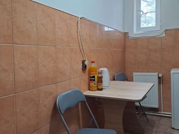 De inchiriat  apartament 2 camere Ultracentral, et. 1, 1800 lei