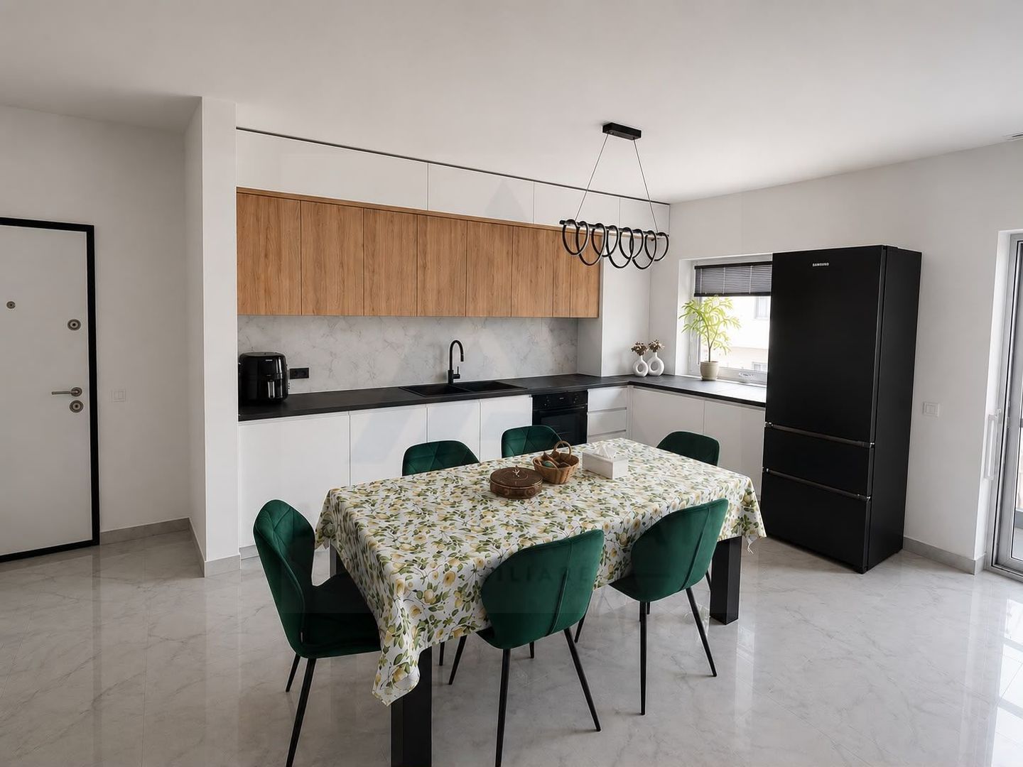 Apartament modern cu 2 dormitoare si  balcon 8 mp in One Residence