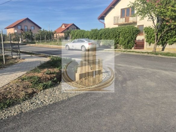 Teren intravilan de vînzare