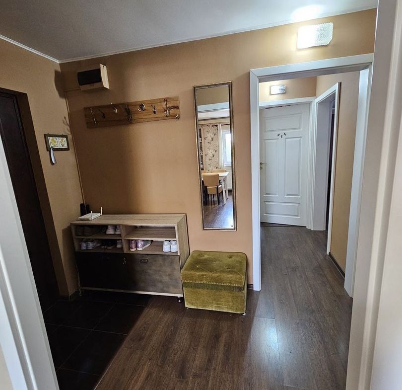 APARTAMENT 3 CAMERE LIPOVEI