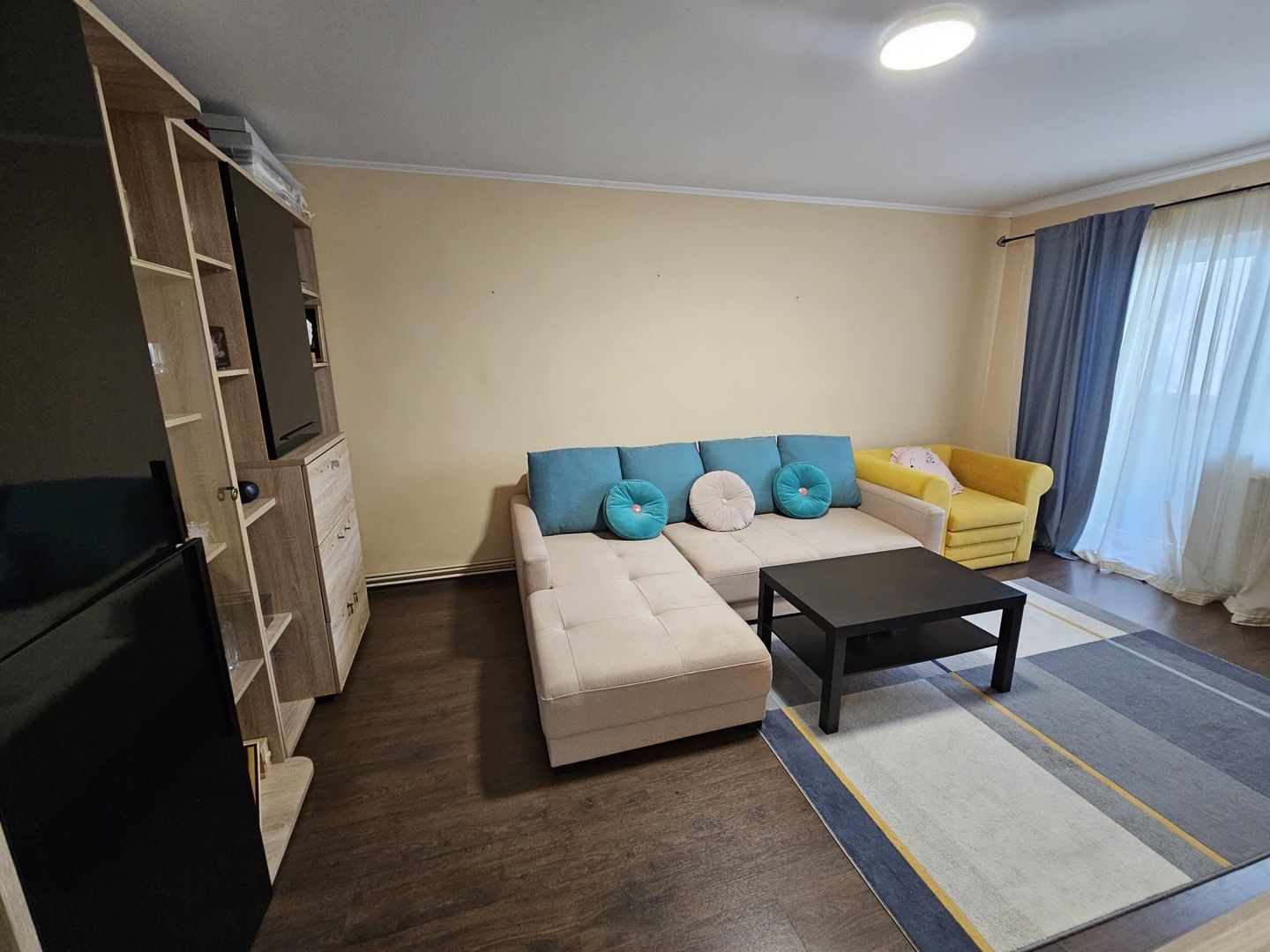 APARTAMENT 3 CAMERE LIPOVEI