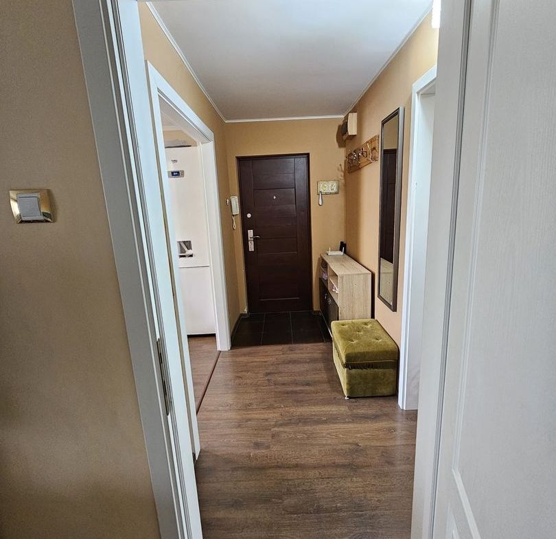 APARTAMENT 3 CAMERE LIPOVEI