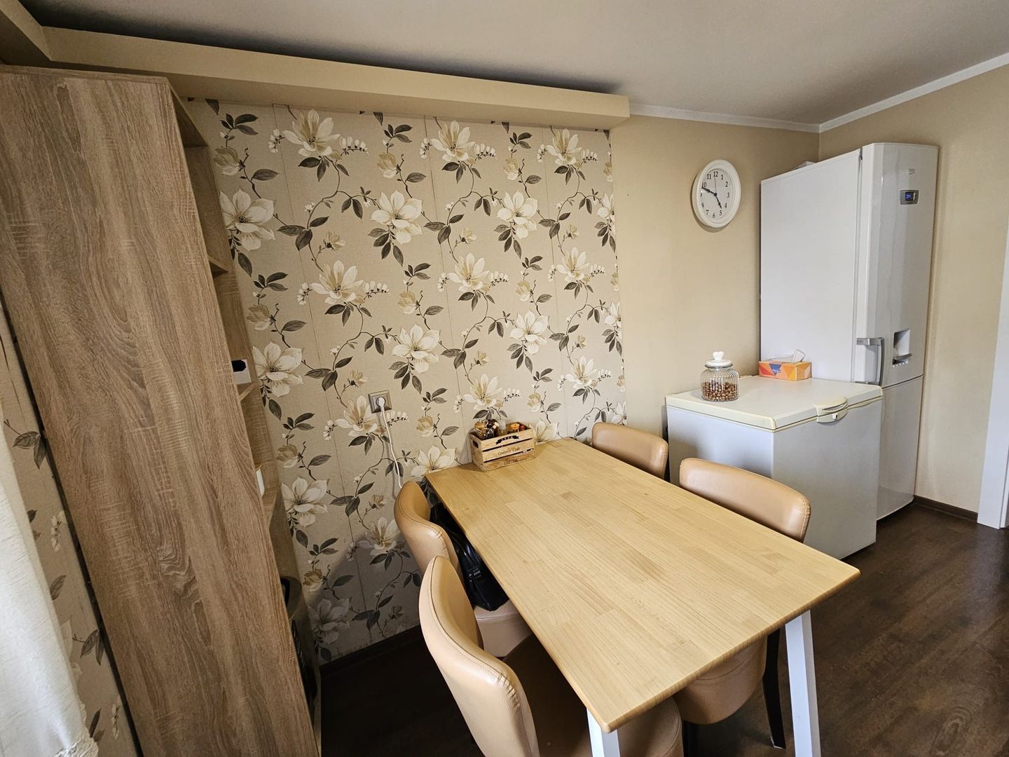APARTAMENT 3 CAMERE LIPOVEI