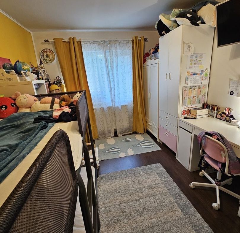 APARTAMENT 3 CAMERE LIPOVEI