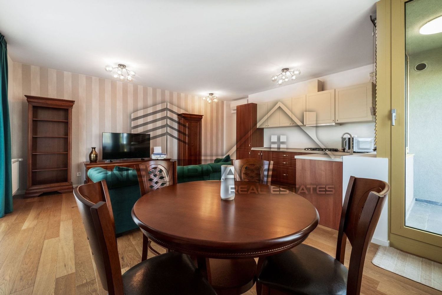 Aviatiei Park | Apartament deosebit | Vedere curtea interioara | Lux