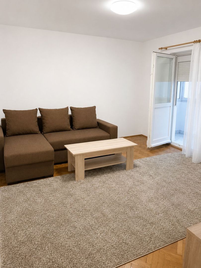 Apartament spațios cu 3 camere, 75 mp, decomandat, 2 băi, 2 balcoane –