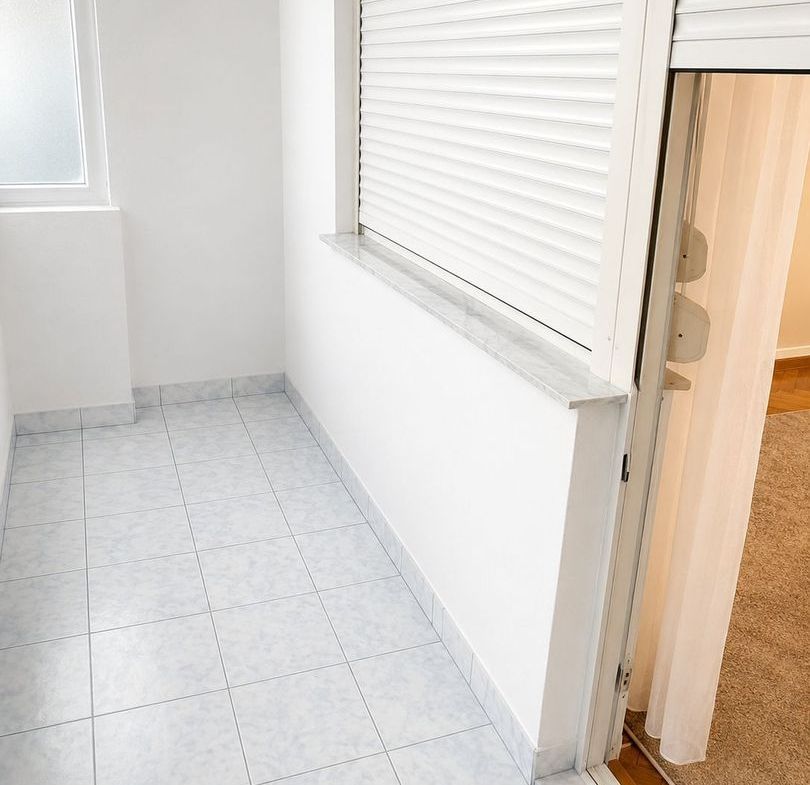 Apartament spațios cu 3 camere, 75 mp, decomandat, 2 băi, 2 balcoane –