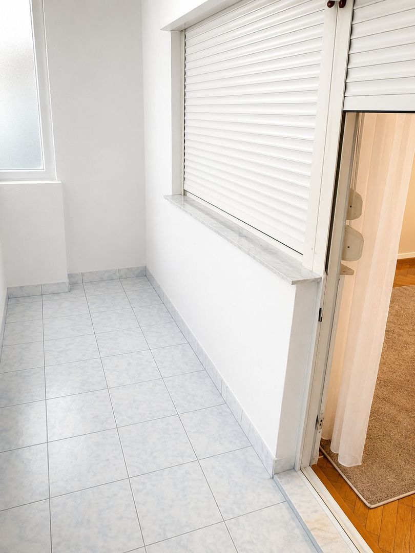 Apartament spațios cu 3 camere, 75 mp, decomandat, 2 băi, 2 balcoane –