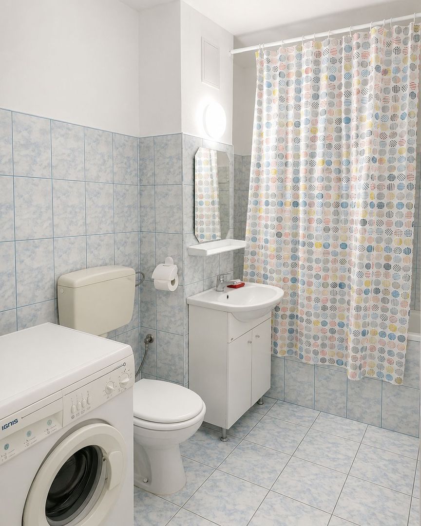 Apartament spațios cu 3 camere, 75 mp, decomandat, 2 băi, 2 balcoane –