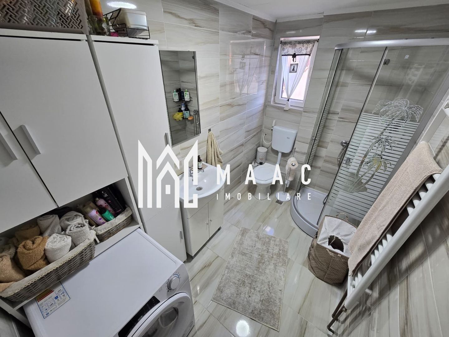 Casa 7 camere 3 bai 2 intrari Zona Garii