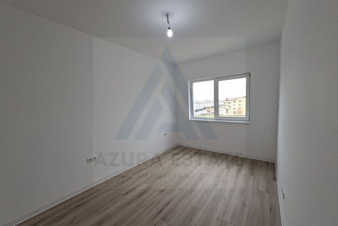 Studio 41 mp bucatarie inchisa balcon si parcare privata in Selimbar
