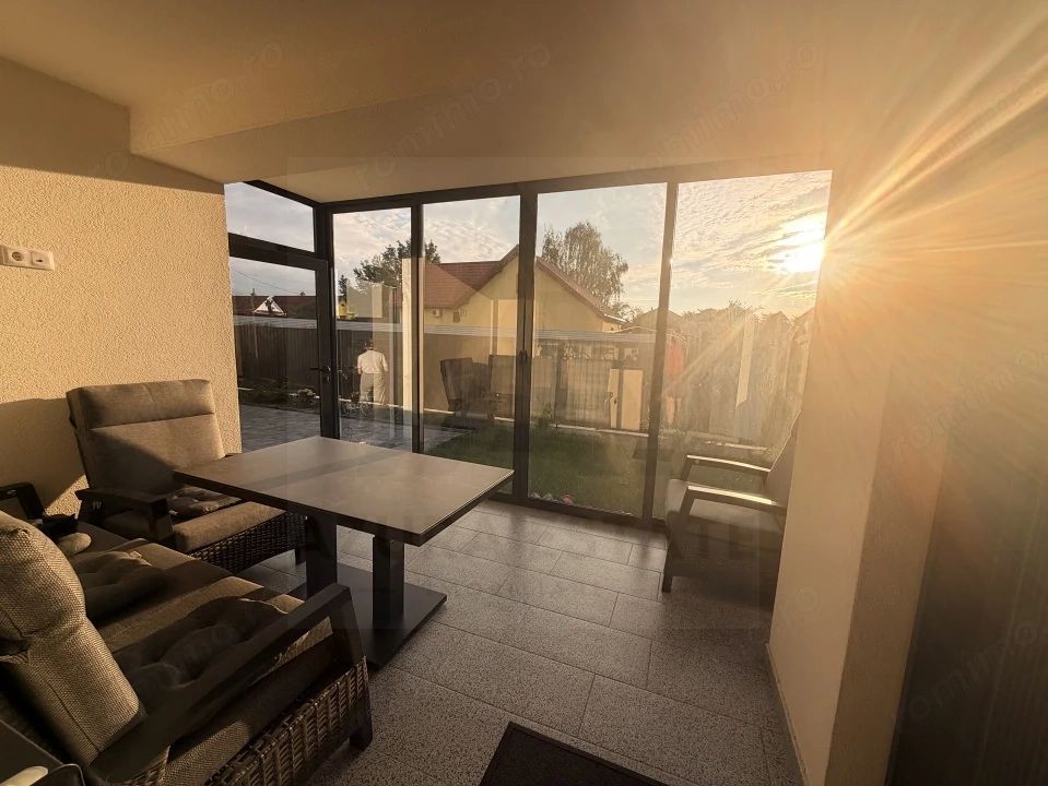 Casa individuala utilata 4 camere 120 mp utili garaj si teren Cristian