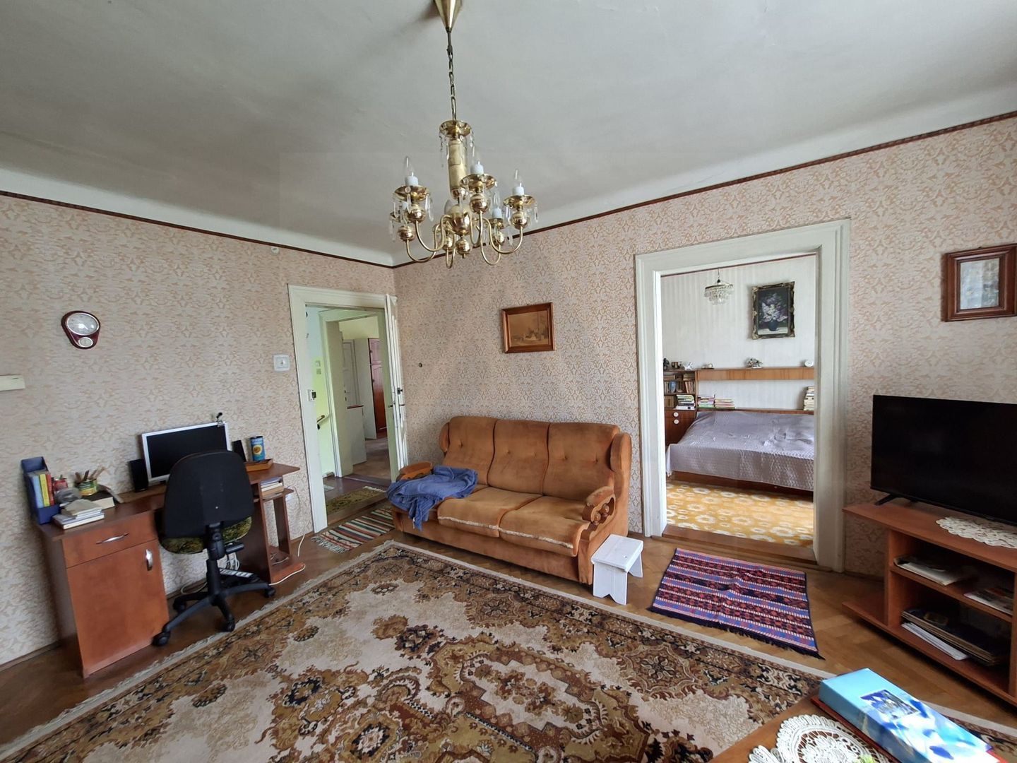 Casa individuala 185 mp utili S + P + E garaj si teren 777 mp Central