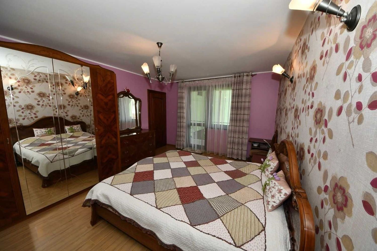 Casa de vanzare – zona Arcasilor, Galati – 280 mp utili – 275000 euro