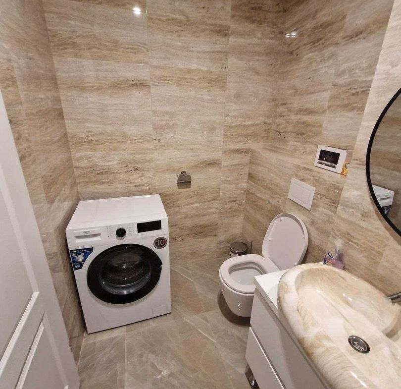 Proprietar inchiriez apartament 2 camera decomandat si loc de parcare