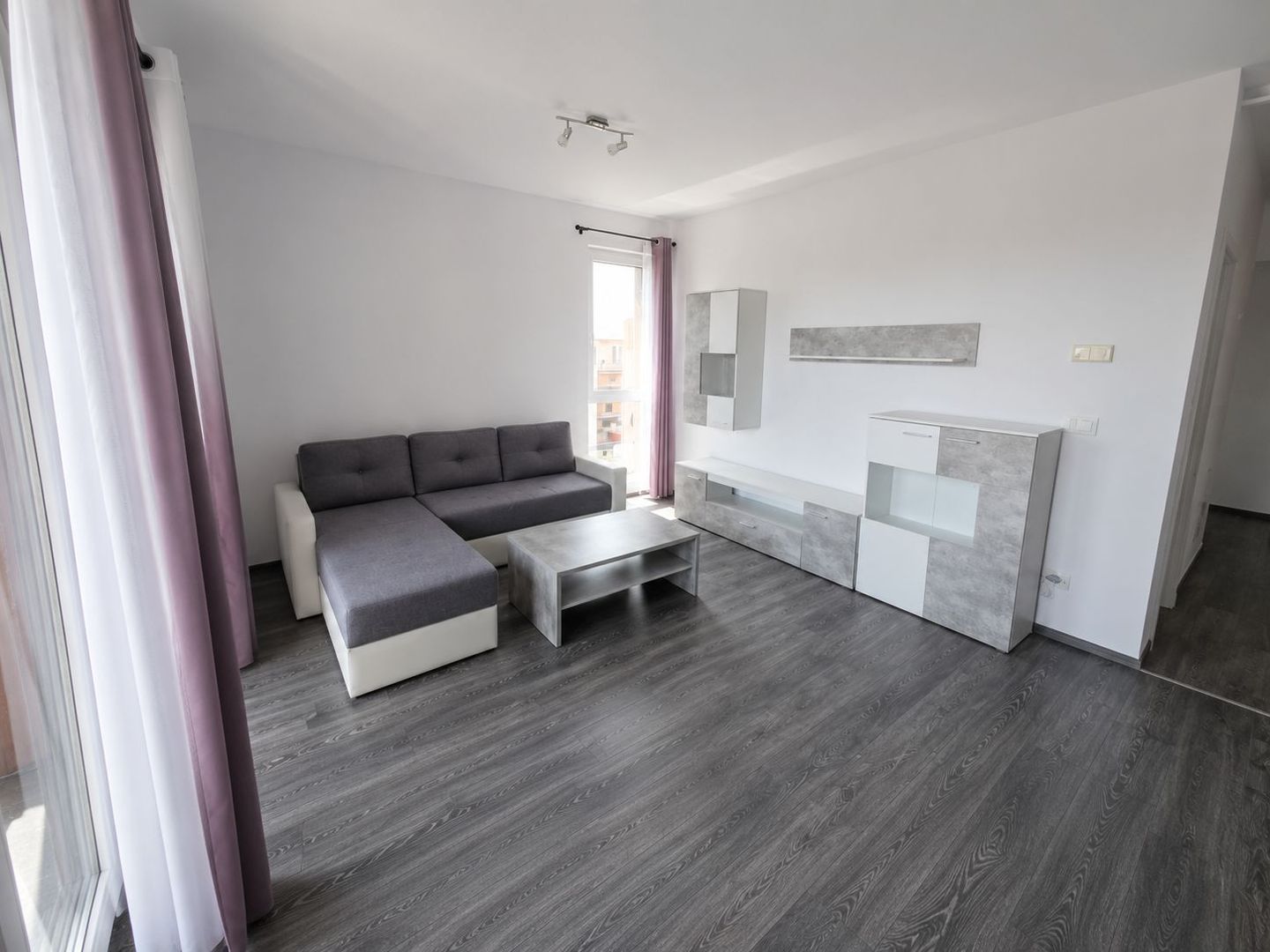 Apartament 2 camere decomandat cu parcare subterană – Complex Iris 7,