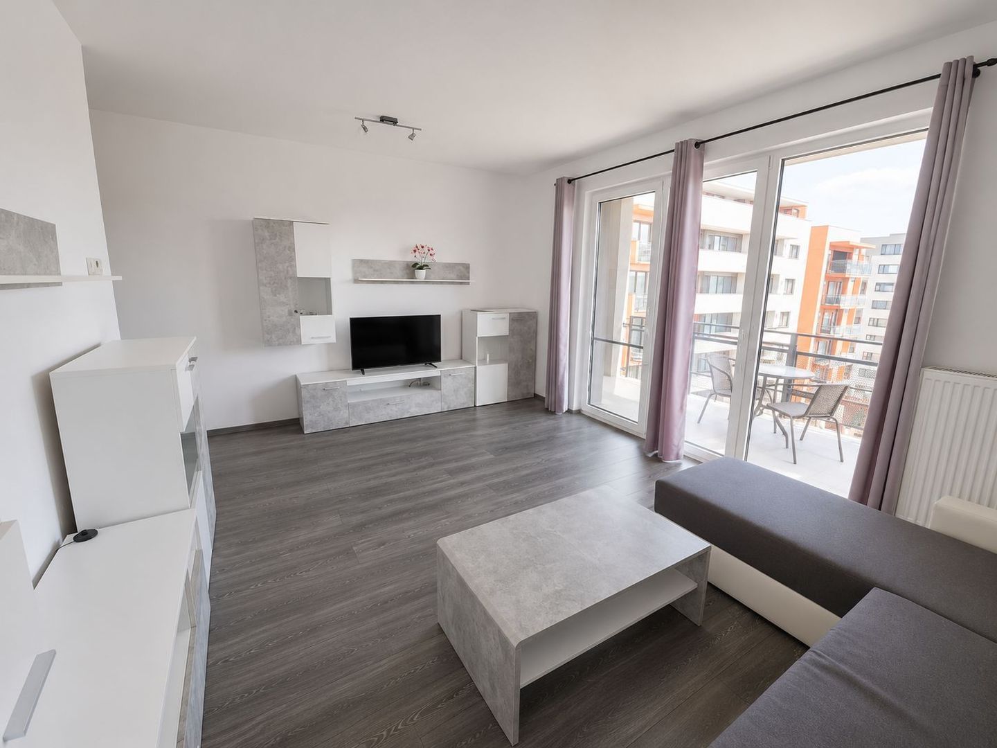 Apartament 2 camere decomandat cu parcare subterană – Complex Iris 7,