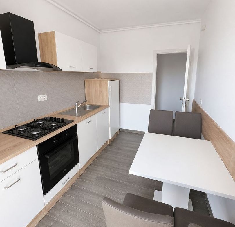 Apartament 2 camere decomandat cu parcare subterană – Complex Iris 7,