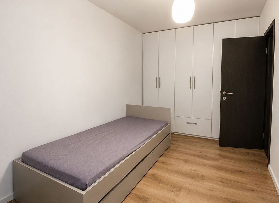 Apartament cu 3 cam complet renovat, 74 mp, 2 băi, Complex Studentesc