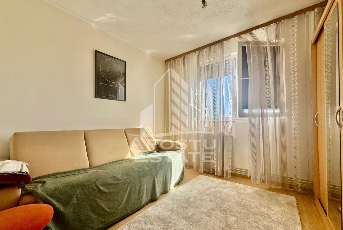 Apartament de vanzare 3 camere, 54 mp utili, zona Fortuna