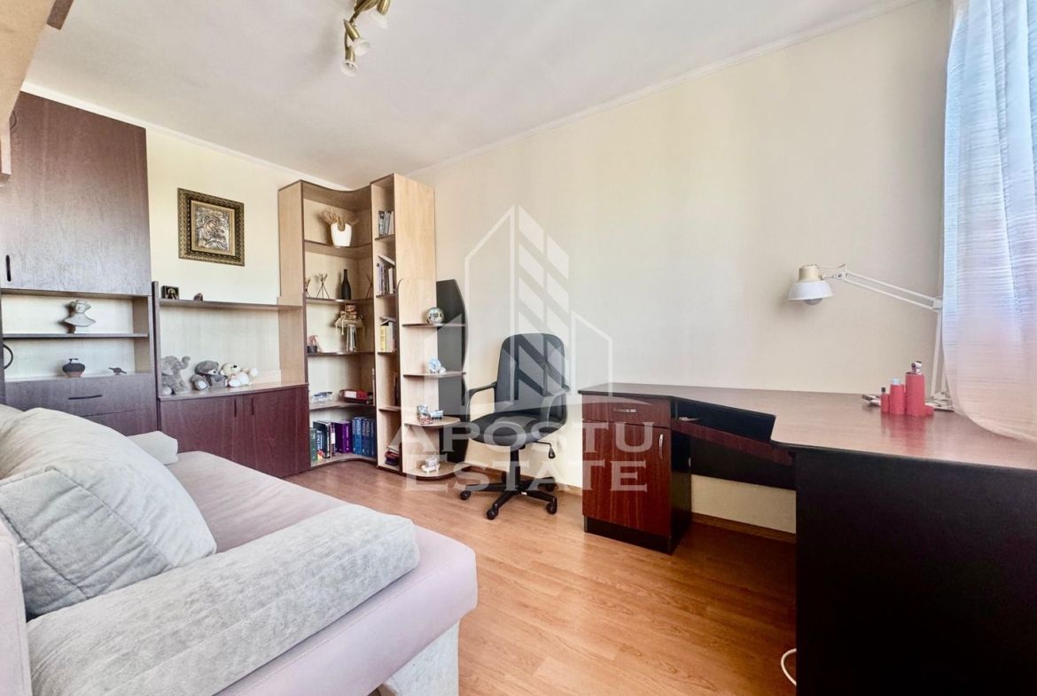 Apartament de vanzare 3 camere, 54 mp utili, zona Fortuna
