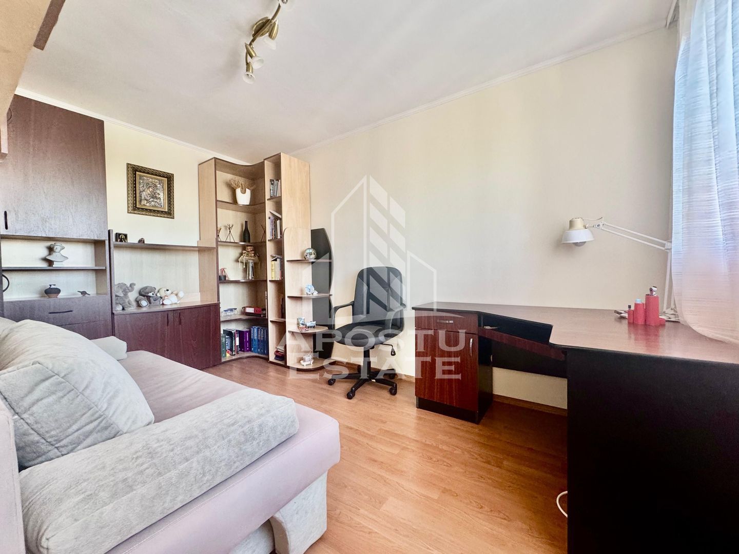 Apartament de vanzare 3 camere, 54 mp utili, zona Fortuna