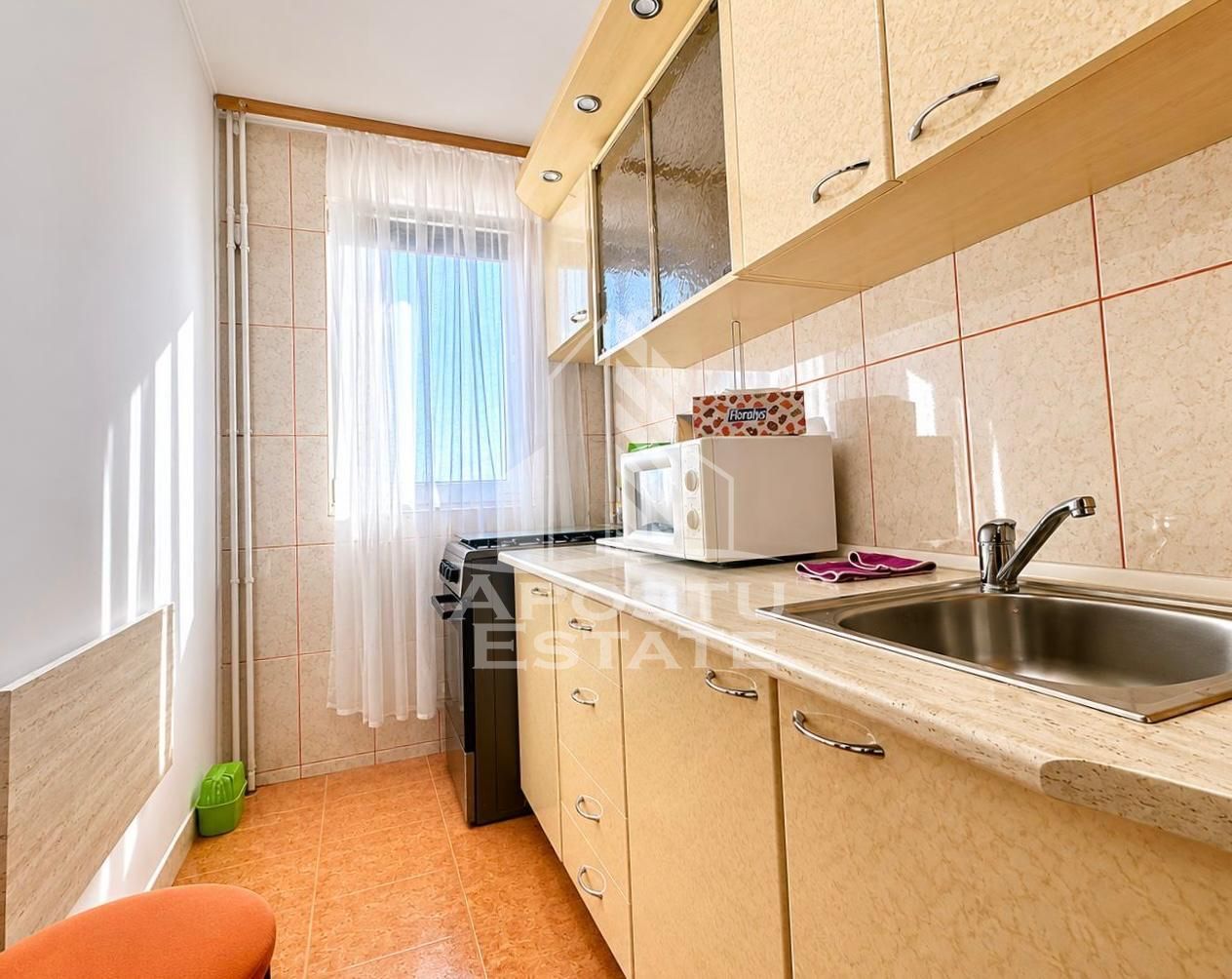 Apartament de vanzare 3 camere, 54 mp utili, zona Fortuna