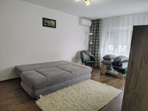 De inchiriat:  apartament, 2 camere Oradea. 340 E/luna. Comision 50%